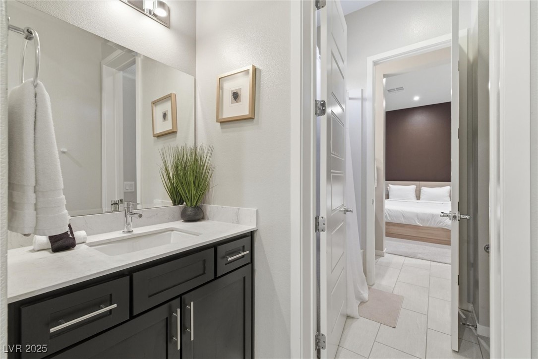 Las Vegas, Nevada 89113, United States, 5 Bedrooms Bedrooms, ,4 BathroomsBathrooms,Residential,Active,256635