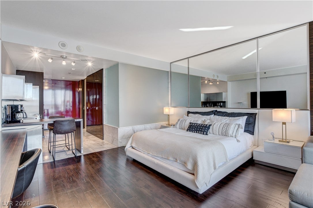 4381 W Flamingo Road 2920