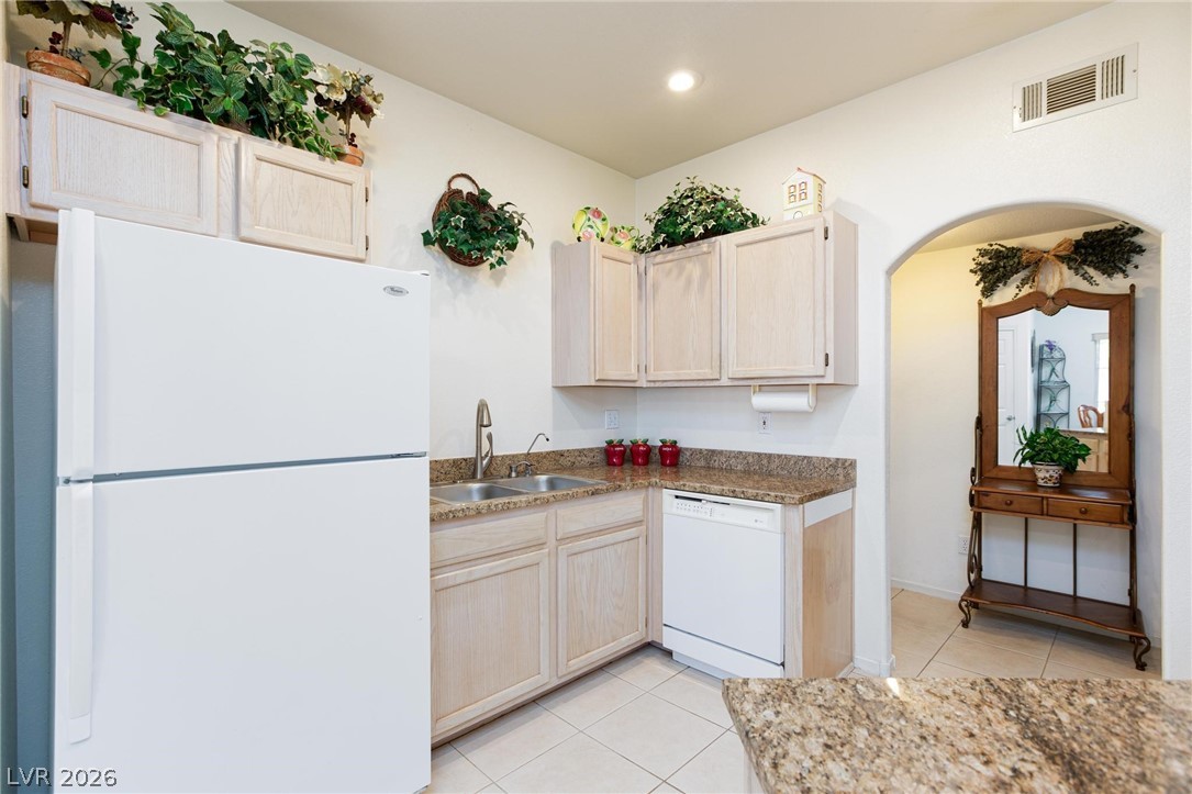 6480 Annie Oakley Drive 511