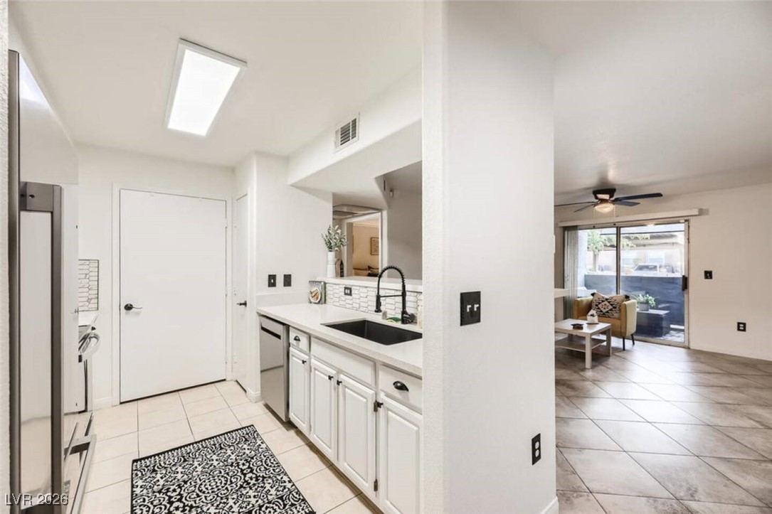 555 E Silverado Ranch Boulevard 1158