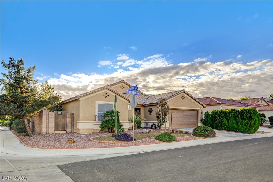 1715 Bluff Hollow Place