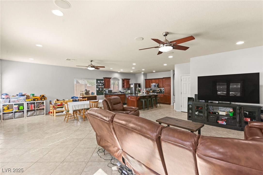 7641 Lani Dawn Street, Las Vegas, Nevada image 15