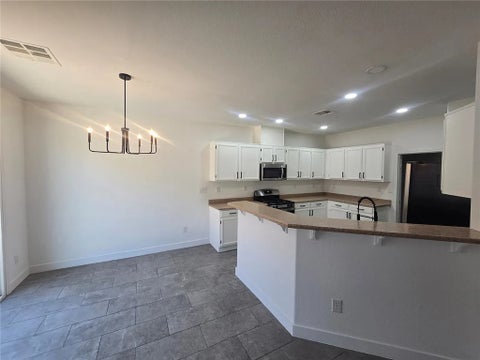 Townhouse For Sale - 6158 Calm Breeze Avenue #103<br/> Clark County, Las Vegas, NV 89108