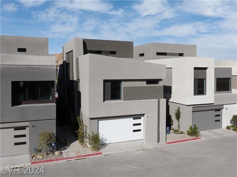 20 Lakefront Drive