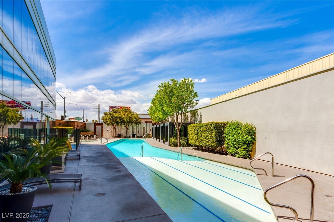 Las Vegas, Nevada 89103, United States, 2 Bedrooms Bedrooms, ,2 BathroomsBathrooms,Residential,Active,228524