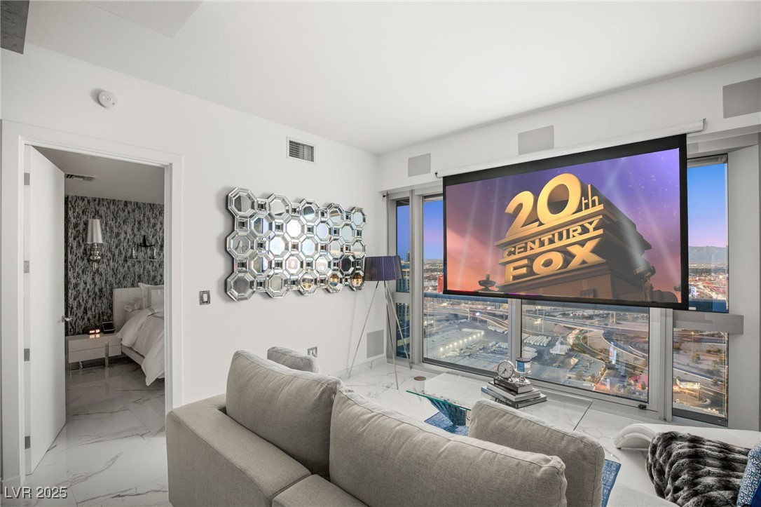 Las Vegas, Nevada 89103, United States, 2 Bedrooms Bedrooms, ,2 BathroomsBathrooms,Residential,Active,228524