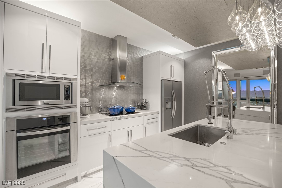 Las Vegas, Nevada 89103, United States, 2 Bedrooms Bedrooms, ,2 BathroomsBathrooms,Residential,Active,228524