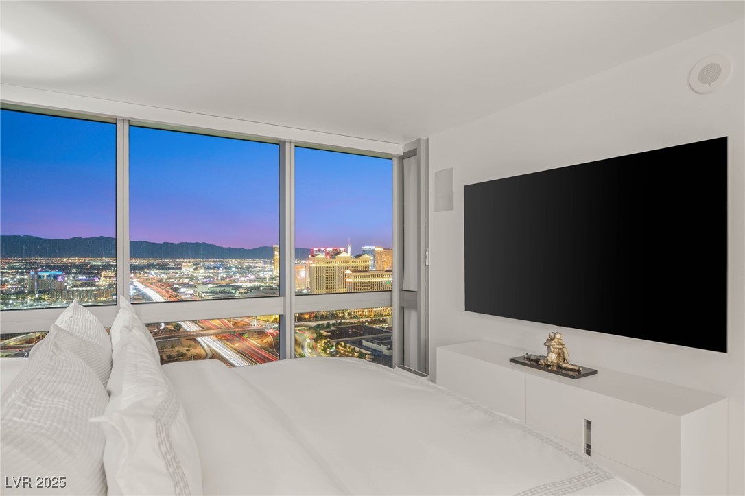 Las Vegas, Nevada 89103, United States, 2 Bedrooms Bedrooms, ,2 BathroomsBathrooms,Residential,Active,228524