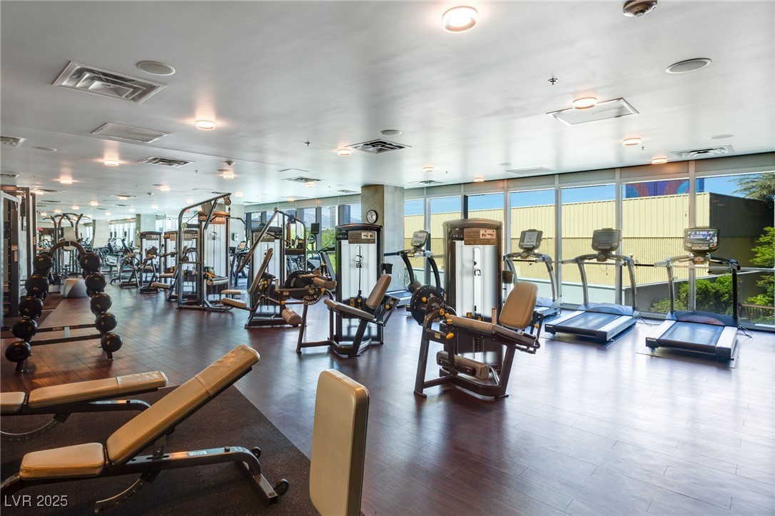 Las Vegas, Nevada 89103, United States, 2 Bedrooms Bedrooms, ,2 BathroomsBathrooms,Residential,Active,228524