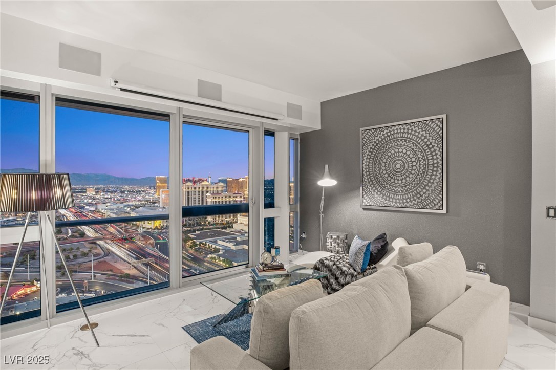 Las Vegas, Nevada 89103, United States, 2 Bedrooms Bedrooms, ,2 BathroomsBathrooms,Residential,Active,228524