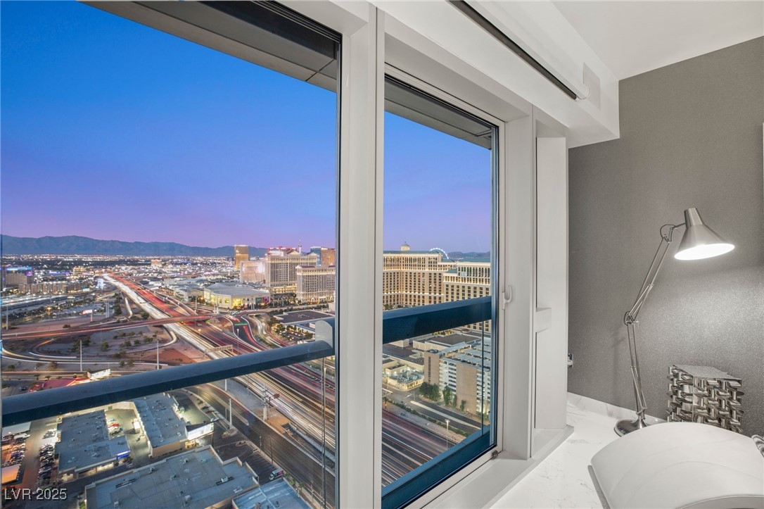 Las Vegas, Nevada 89103, United States, 2 Bedrooms Bedrooms, ,2 BathroomsBathrooms,Residential,Active,228524