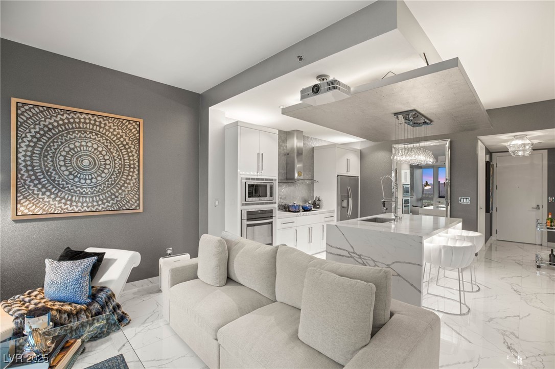 Las Vegas, Nevada 89103, United States, 2 Bedrooms Bedrooms, ,2 BathroomsBathrooms,Residential,Active,228524