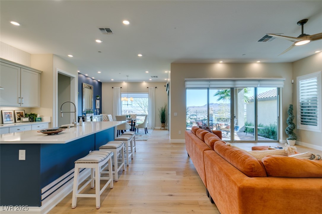 Henderson, Nevada 89011, United States, 3 Bedrooms Bedrooms, ,3 BathroomsBathrooms,Residential,Active,77715