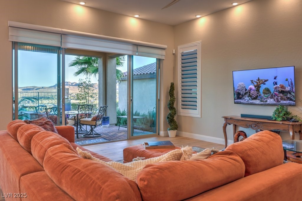 Henderson, Nevada 89011, United States, 3 Bedrooms Bedrooms, ,3 BathroomsBathrooms,Residential,Active,77715