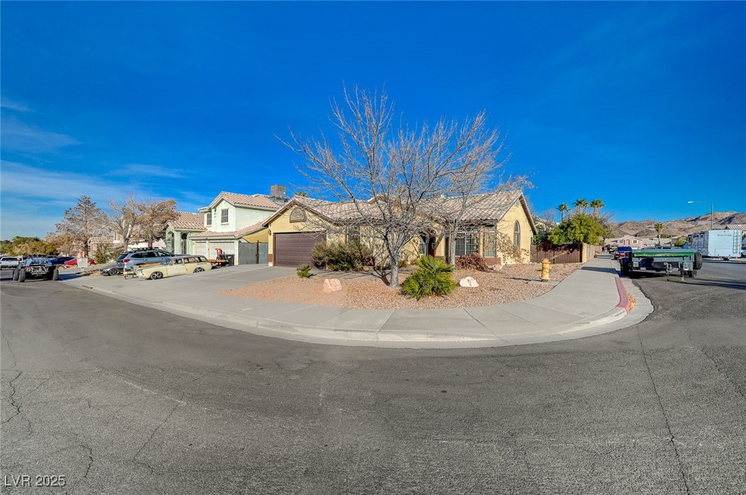 2144 Buckeye Reef Street, Henderson, Nevada image 4