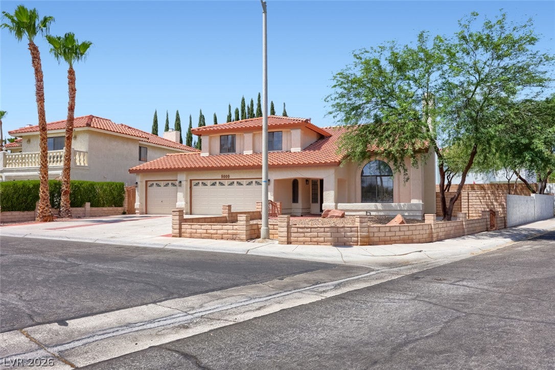 9000 Feather River Court