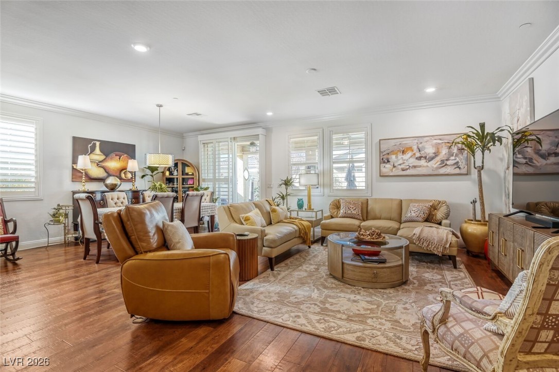 2747 Alta Vista Street