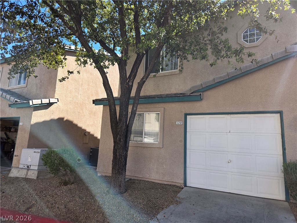 5238 Souvenir Lane