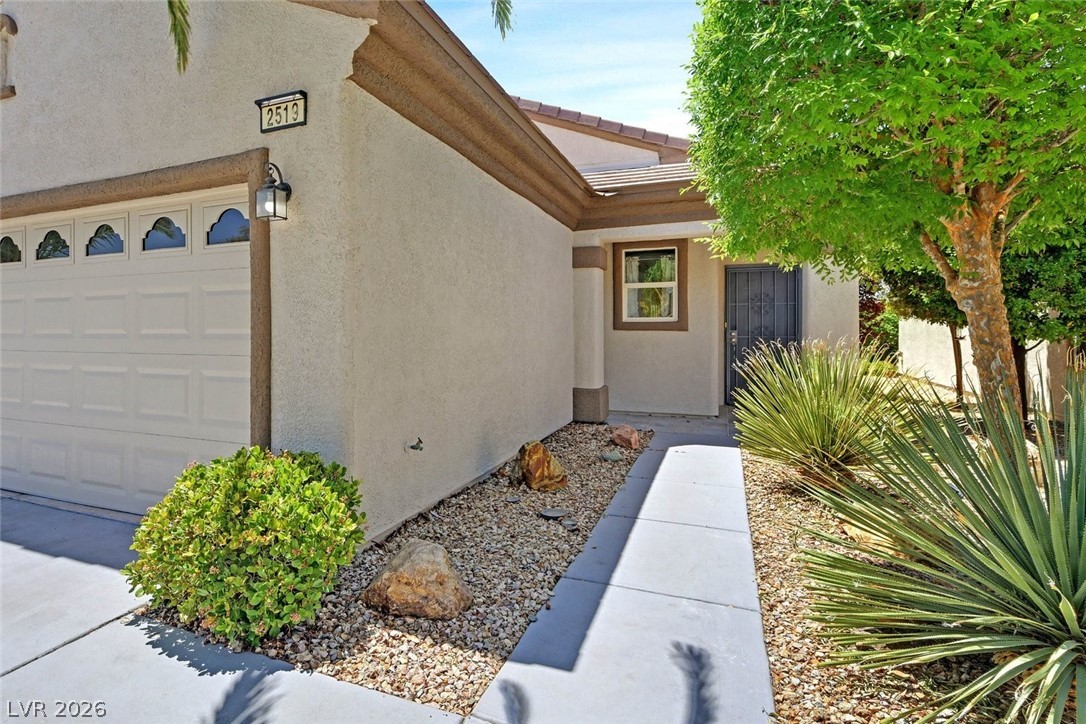 Properties 1 2519 Starlight Valley Street