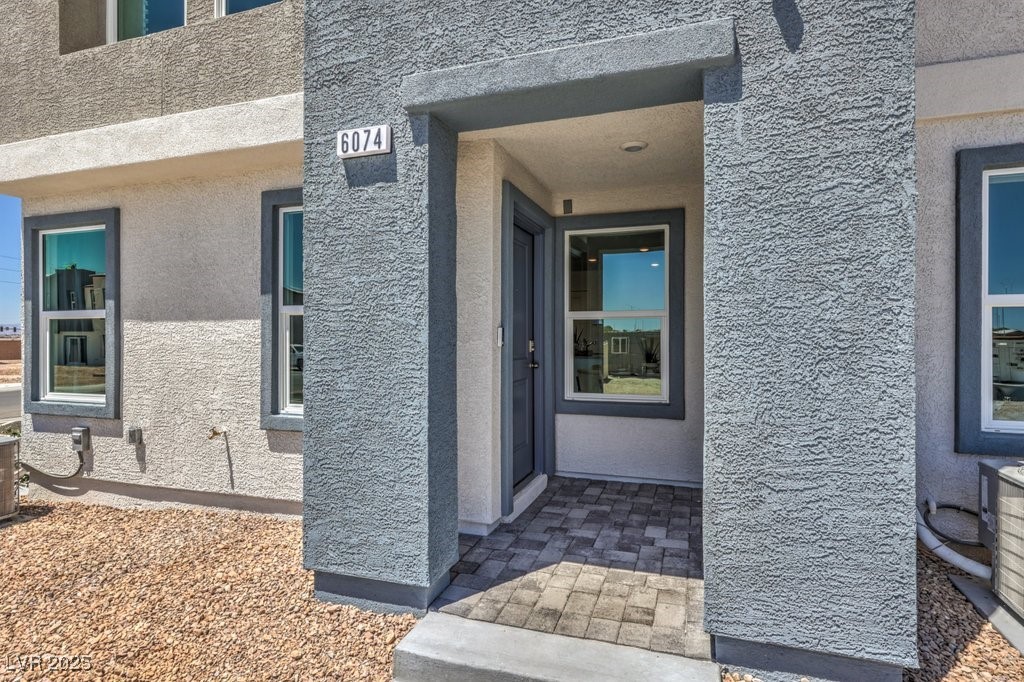 6116 Hibiscus Garden Street 164