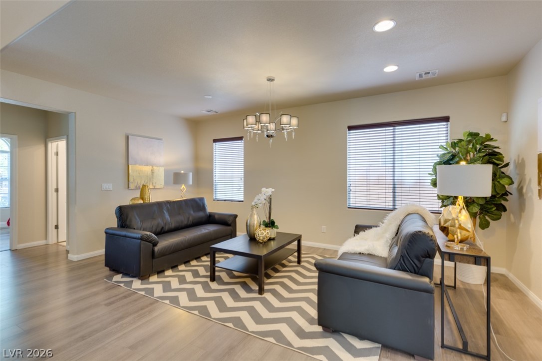 3305 Umbria Gardens Avenue