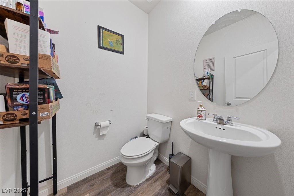 Henderson, Nevada 89044, United States, 5 Bedrooms Bedrooms, ,3 BathroomsBathrooms,Residential,Active,257600