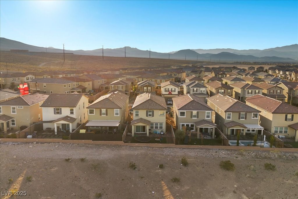 Henderson, Nevada 89044, United States, 5 Bedrooms Bedrooms, ,3 BathroomsBathrooms,Residential,Active,257600