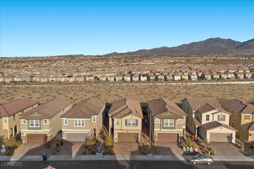 Henderson, Nevada 89044, United States, 5 Bedrooms Bedrooms, ,3 BathroomsBathrooms,Residential,Active,257600