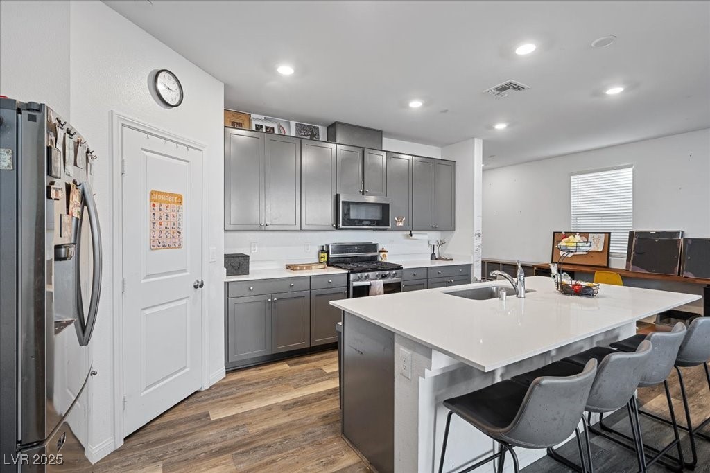 Henderson, Nevada 89044, United States, 5 Bedrooms Bedrooms, ,3 BathroomsBathrooms,Residential,Active,257600