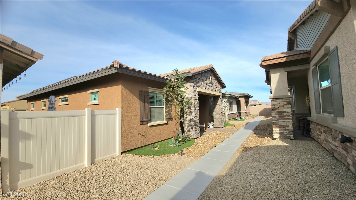 746 Agave Falls Street, Henderson, Nevada image 2