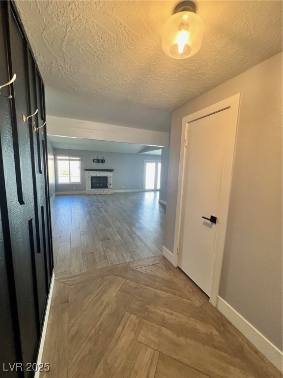 1121 Mariposa Way