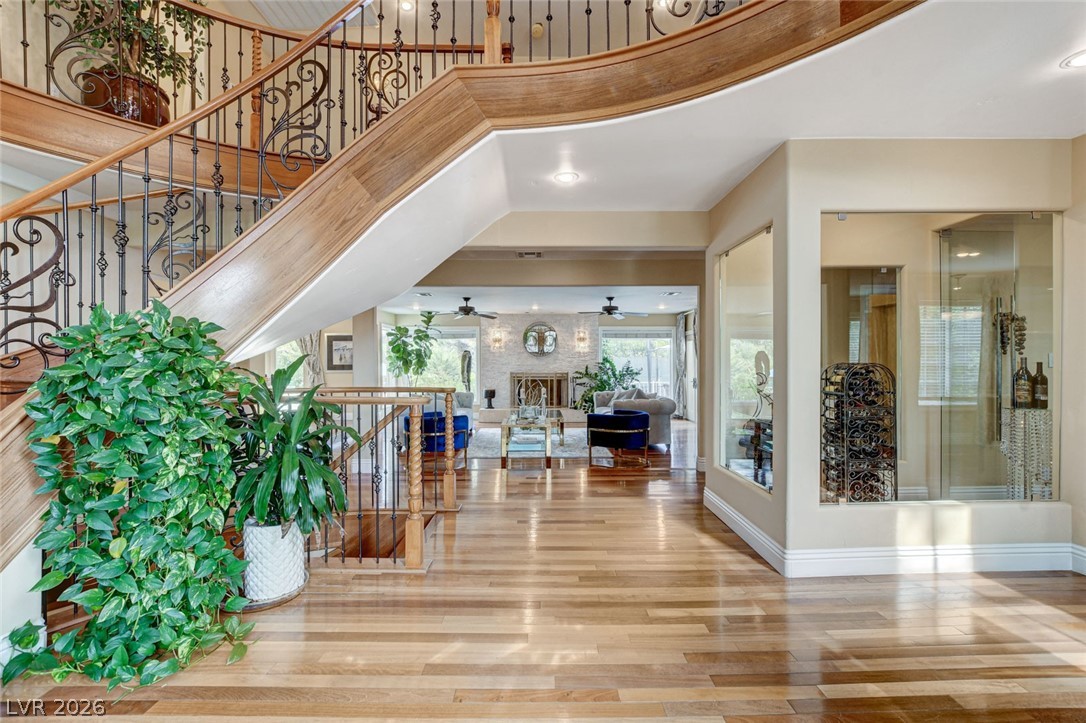 7001 Alamitos Circle