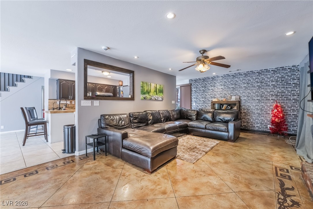 3961 Acapulco Avenue