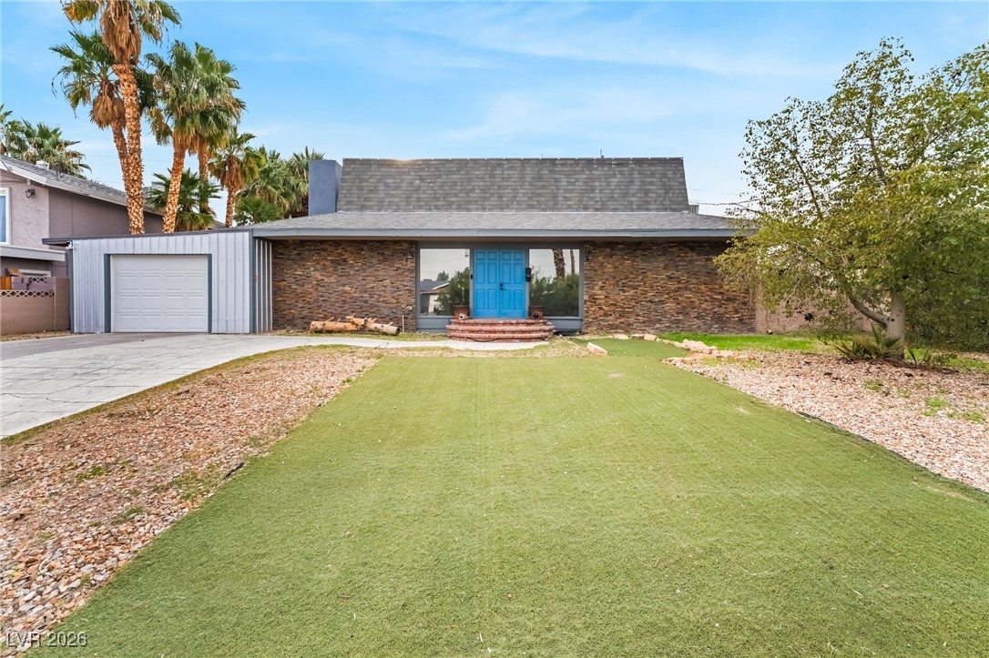 3961 Acapulco Avenue