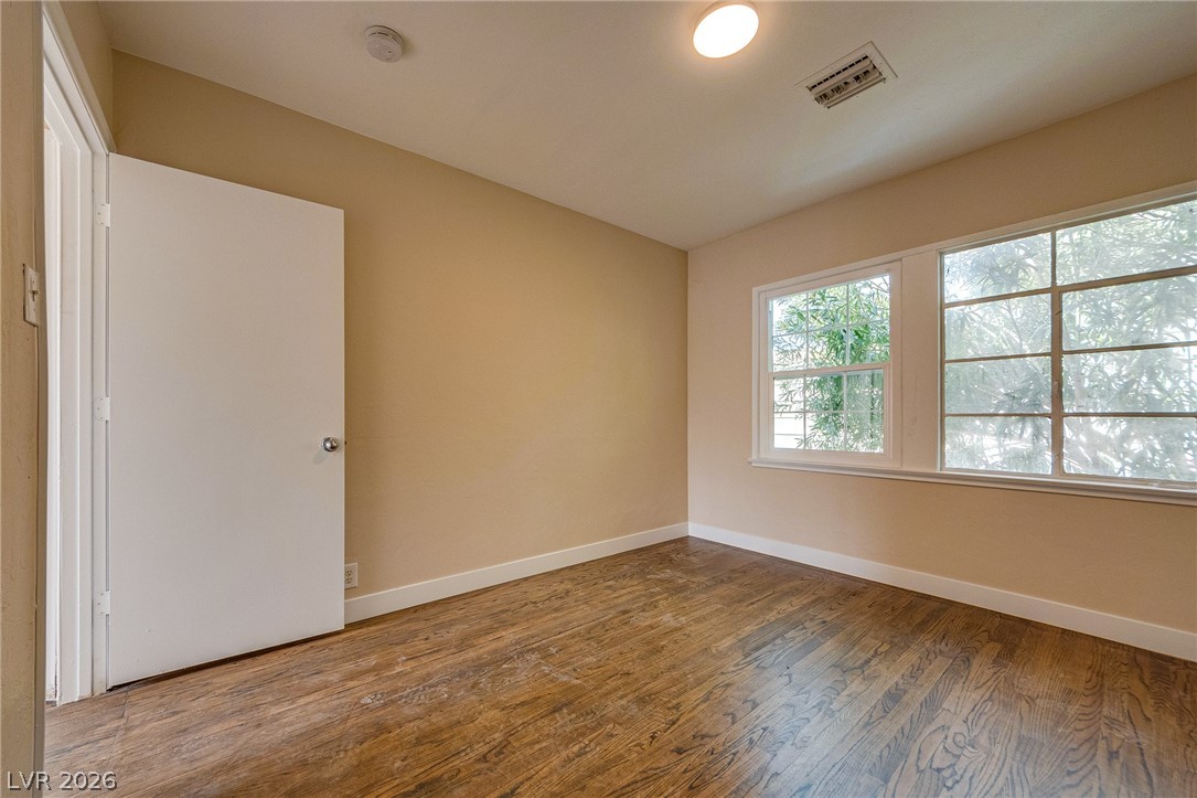 914 S 4th Street 2