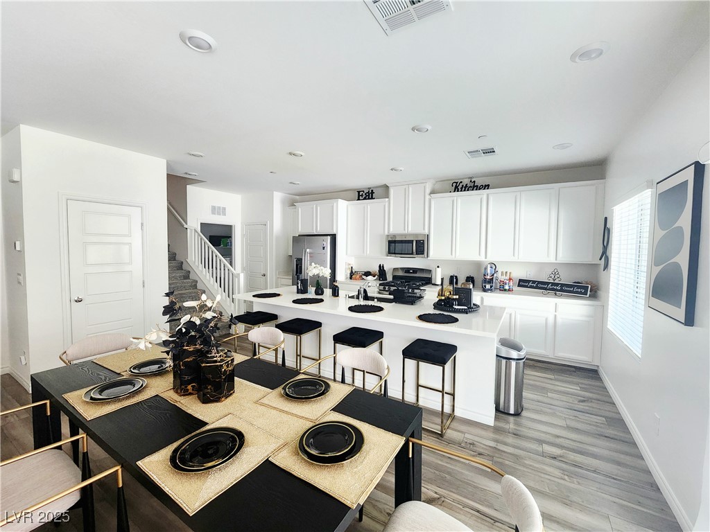 Las Vegas, Nevada 89131, United States, 3 Bedrooms Bedrooms, ,2 BathroomsBathrooms,Residential,Active,179019