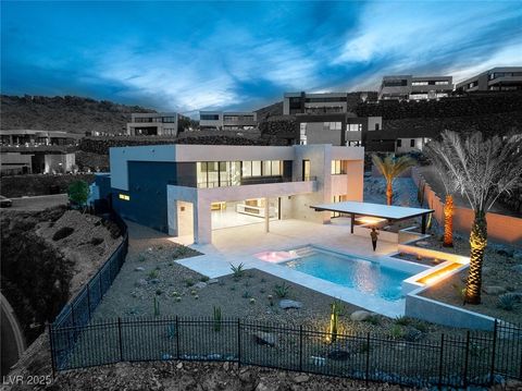 Photo of 620 Dragon Mountain Court, Henderson, NV 89012 (MLS # 2721037)