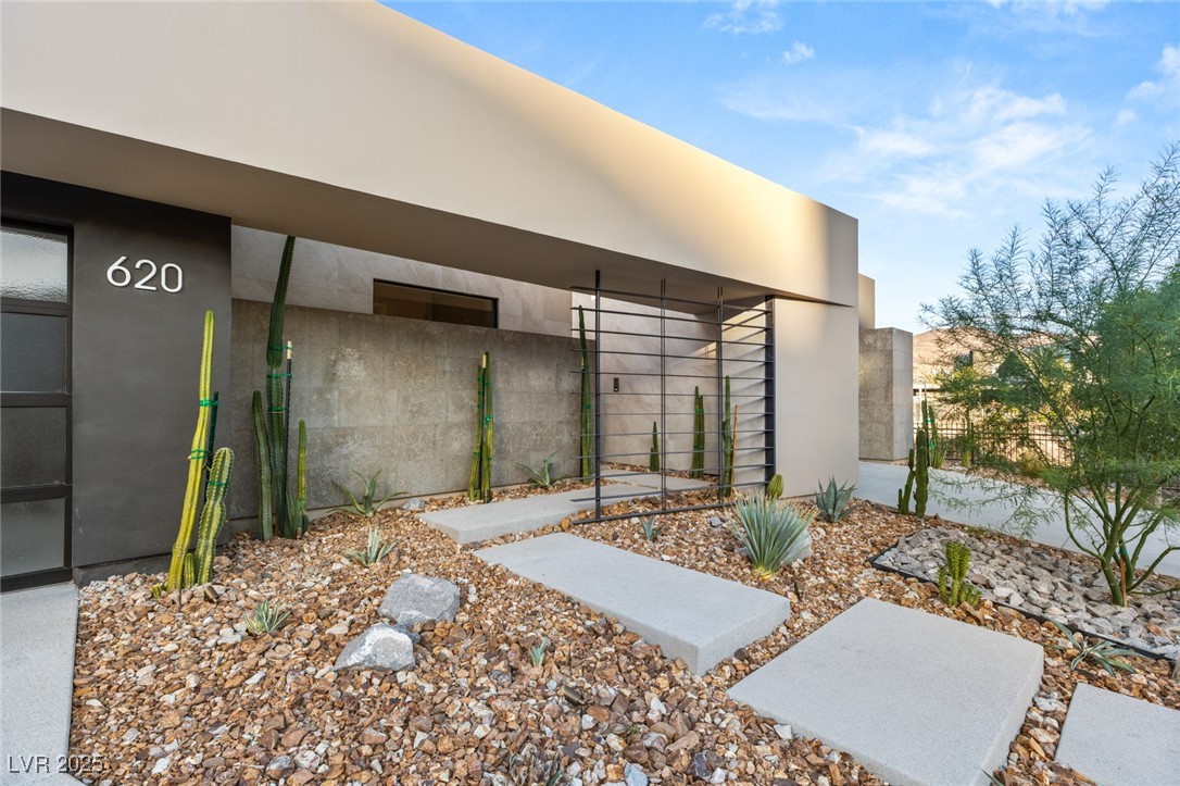 620 Dragon Mountain Court