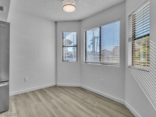 Las Vegas, Nevada 89128, United States, 2 Bedrooms Bedrooms, ,2 BathroomsBathrooms,Residential,Active,7476