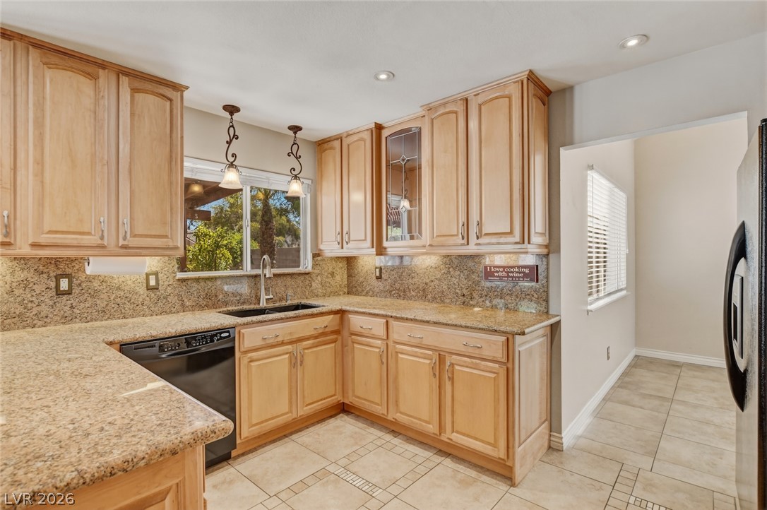 1827 Escondido Terrace