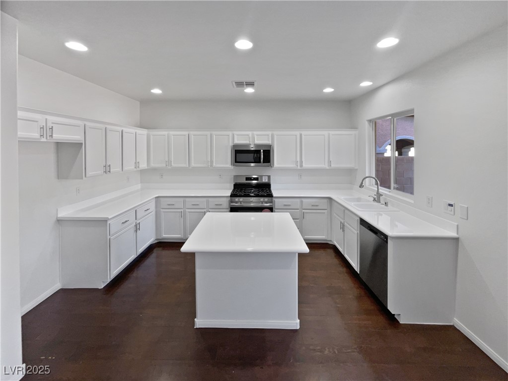 4027 Blueberry Peak Lane, North Las Vegas, Nevada image 6