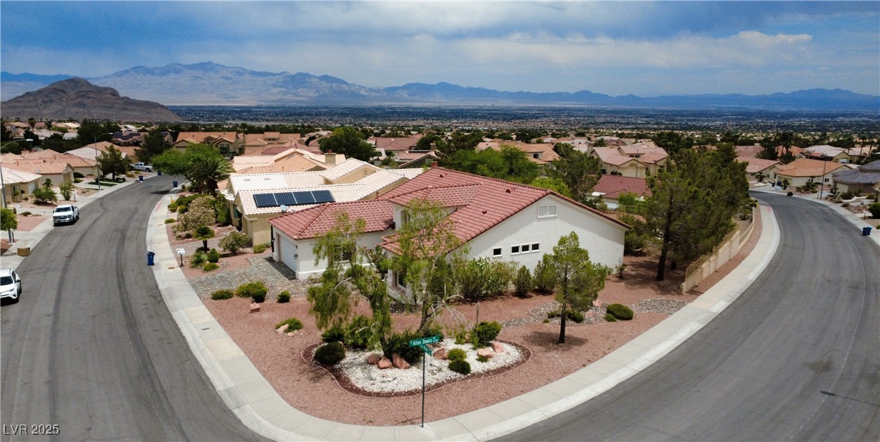 Properties 1 2524 Banora Point Drive