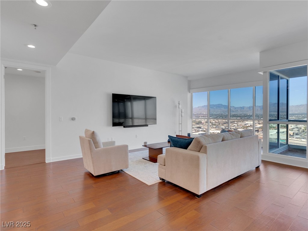 4525 Dean Martin Drive 3006