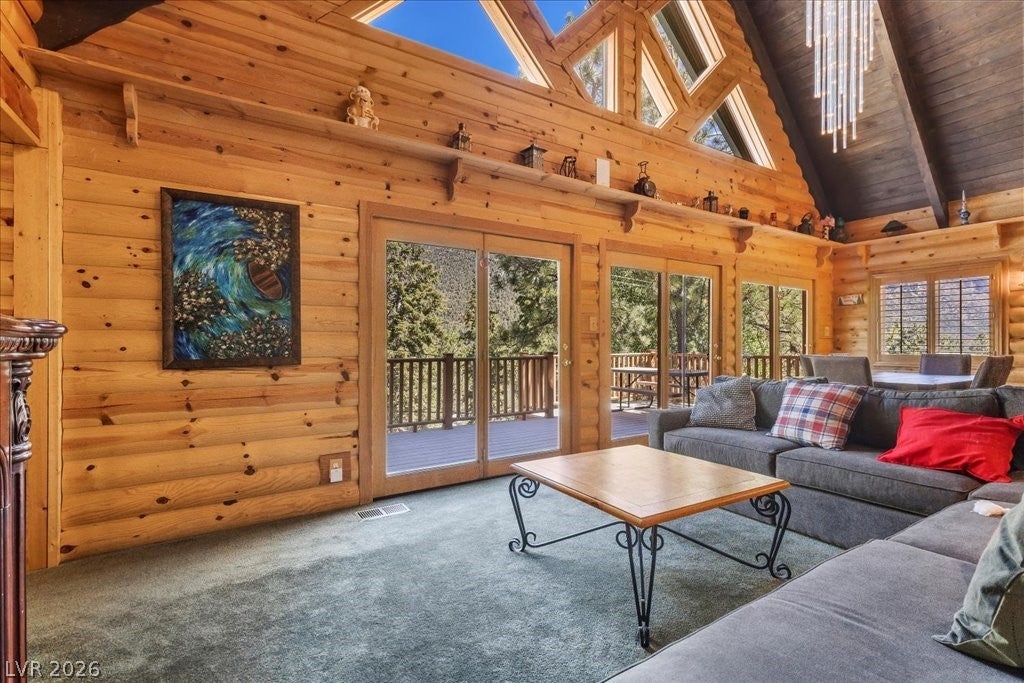 370 Alpine Way