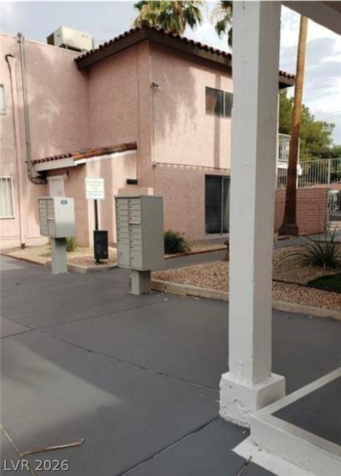 Townhouse For Sale - 2290 Desert Inn<br/> Las Vegas, NV 89169
