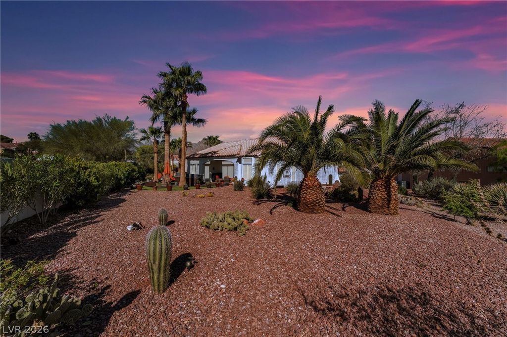 Photo of 10001 Cresent Creek Drive, Las Vegas, NV 89134 (MLS # 2766733)