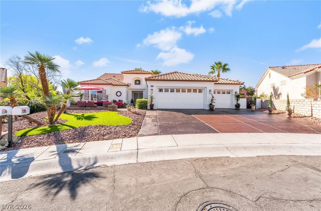 Photo of 10001 Cresent Creek Drive, Las Vegas, NV 89134 (MLS # 2766733)