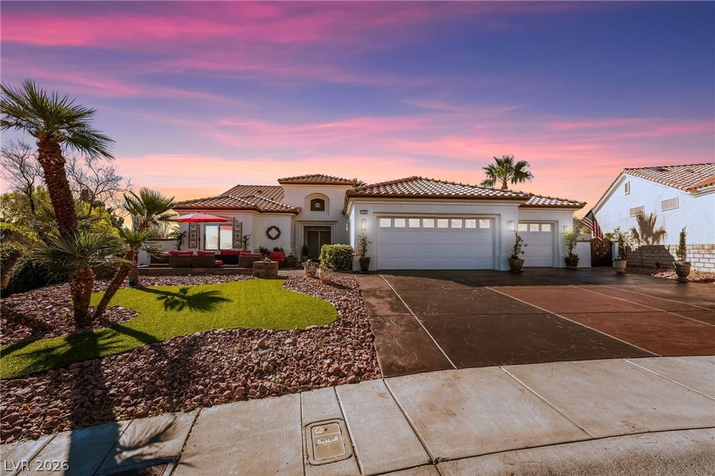Photo of 10001 Cresent Creek Drive, Las Vegas, NV 89134 (MLS # 2766733)