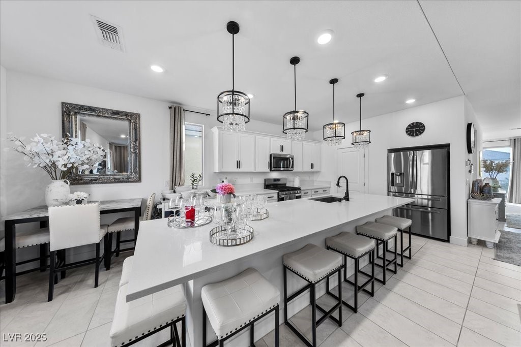 Las Vegas, Nevada 89141, United States, 4 Bedrooms Bedrooms, ,3 BathroomsBathrooms,Residential,Active,251456