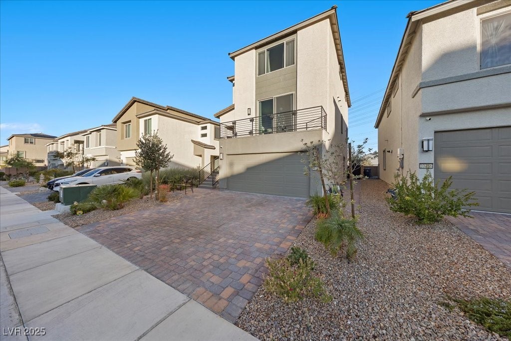 Las Vegas, Nevada 89141, United States, 4 Bedrooms Bedrooms, ,3 BathroomsBathrooms,Residential,Active,251456